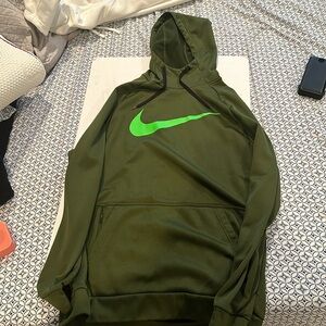 Nike Therma fit hoodie Camo green